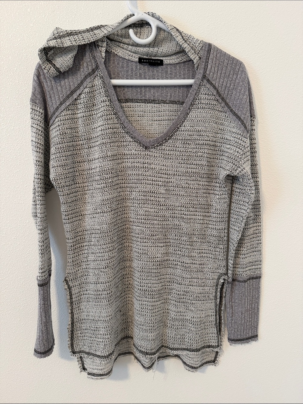 Socialite Lightweight Heather Gray V-Neck Thermal Sweater